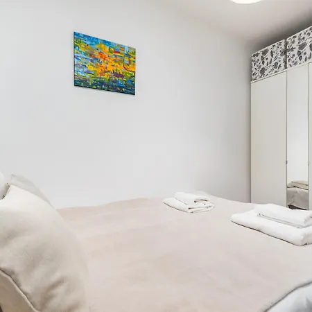 Przechodnia 2 By Homeprime * Warsaw